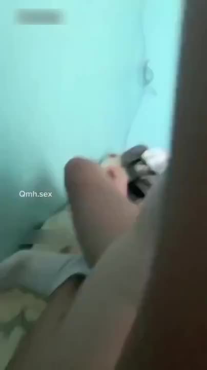 Siêu phẩm chịch em loli dáng mảnh âm đạo non