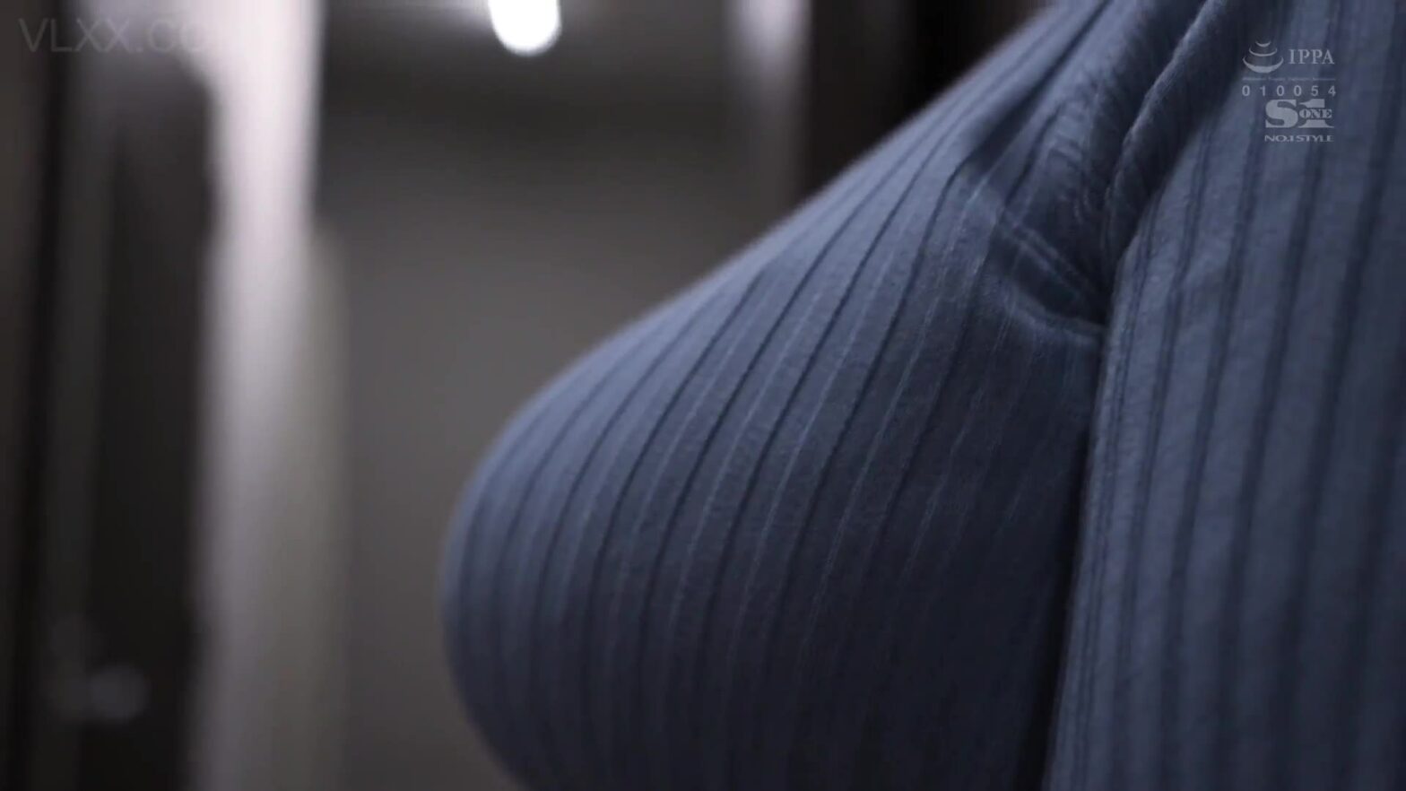 Cô gấu vú đẹp và những chàng trai may mắn